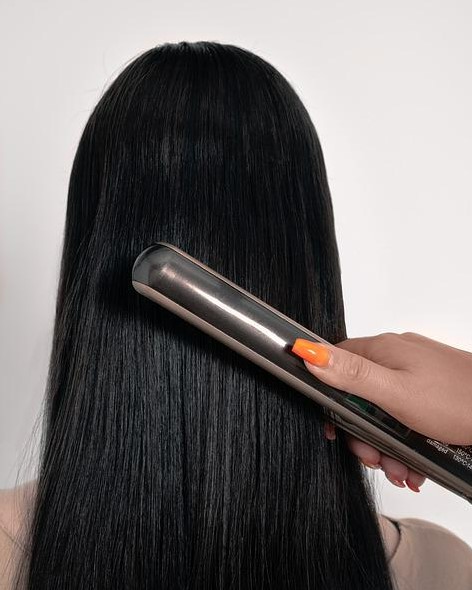 Why it's Better to Get Your Hair Straightened at the Hairdresser